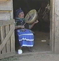 Imagen del documental “Machi Eugenia”, realizado por Felipe Laredo y Gunvor Sorli (1992).